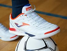 Buty piłkarskie halówki